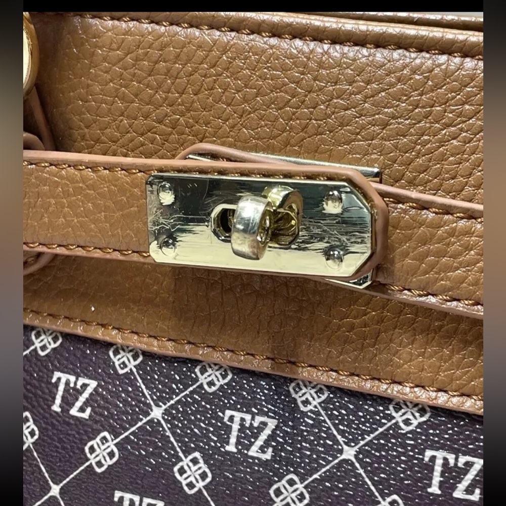 The Danbury Mint Personalized Double Handle Tan Monogram Shoulder Bag Twyla TZ - Picture 6 of 16